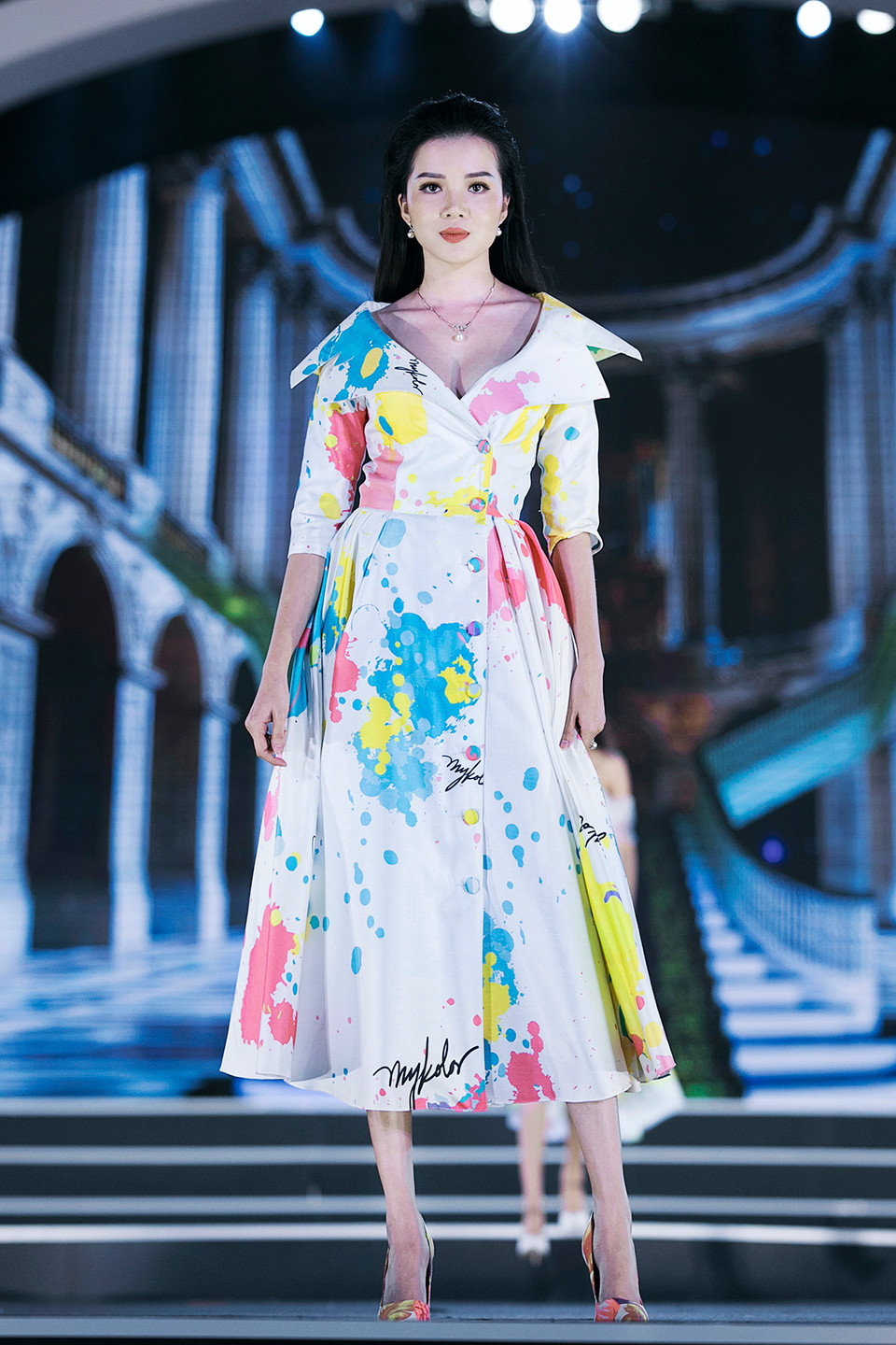 Bộ sưu tập lấy cảm hứng từ 1.040 màu sơn rực rỡ MyKolor và chắt lọc những đường nét hội họa đa sắc của danh họa thế kỷ XX Pablo Picasso, (Ảnh: Kiếng Cận)