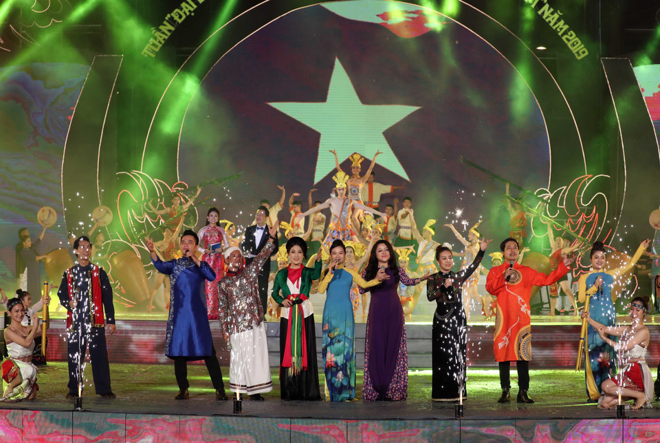 Chương trình nghệ thuật tại buổi lễ. (Ảnh: Thống Nhất/TTXVN)