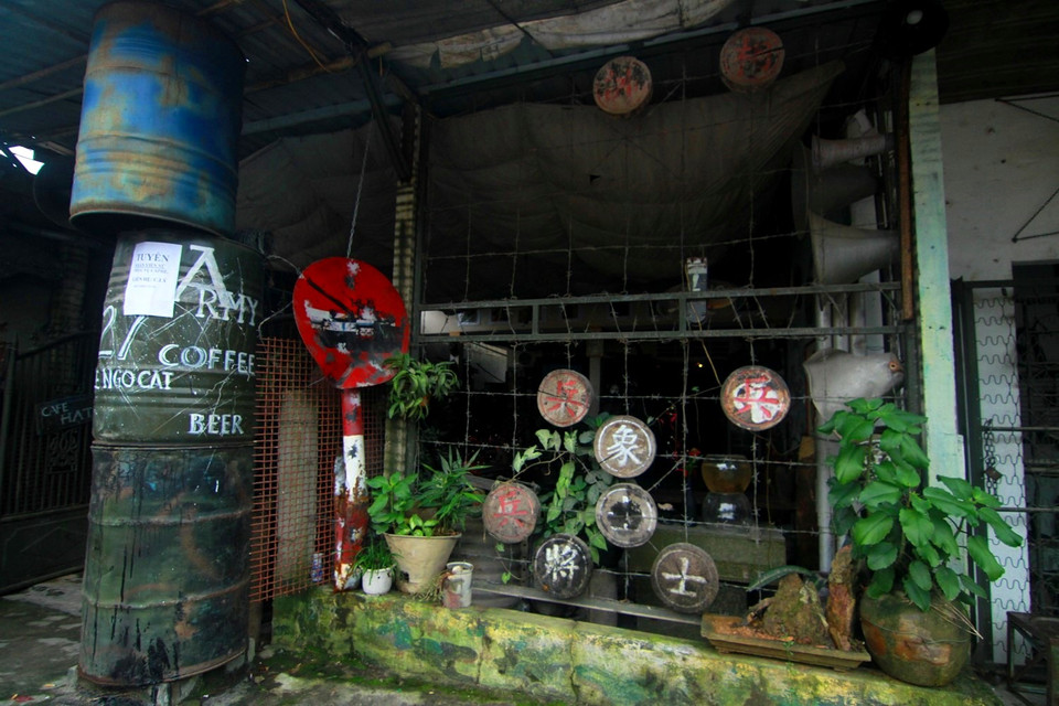 Ở Huế giờ đây không chỉ có lăng tẩm, hay ẩm thực... mà còn có những góc càphê vô cùng độc đáo. (Ảnh: Xuân Mai/Vietnam+)