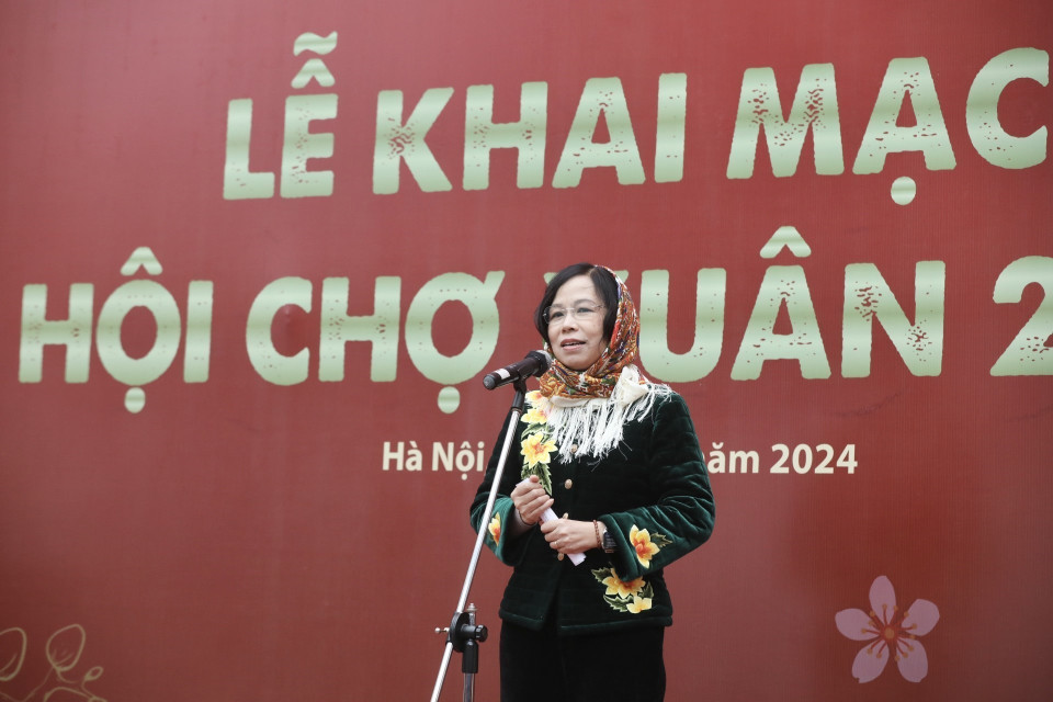 Tổng giám đốc Thông tấn xã Vũ Việt Trang phát biểu khai mạc Hội chợ. (Ảnh: Minh Quyết/TTXVN)