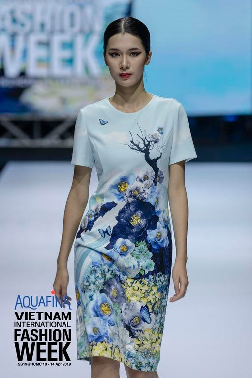 Những chuyển động lặp lại được thay thế bằng hình ảnh tranh thủy mặc Hàn Quốc, nơi những dòng nước và thiên nhiên cây cỏ trở thành nhân vật chính. (Ảnh: BTC)