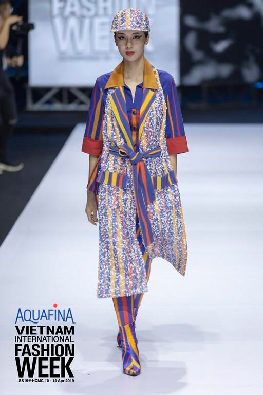 Được mệnh danh là 'Alexander McQueen của Hàn Quốc,' bộ sưu tập của nhà thiết kế Lie Sang Bong khiến công chúng không khỏi choáng ngợp với 3 phần. (Ảnh: BTC)