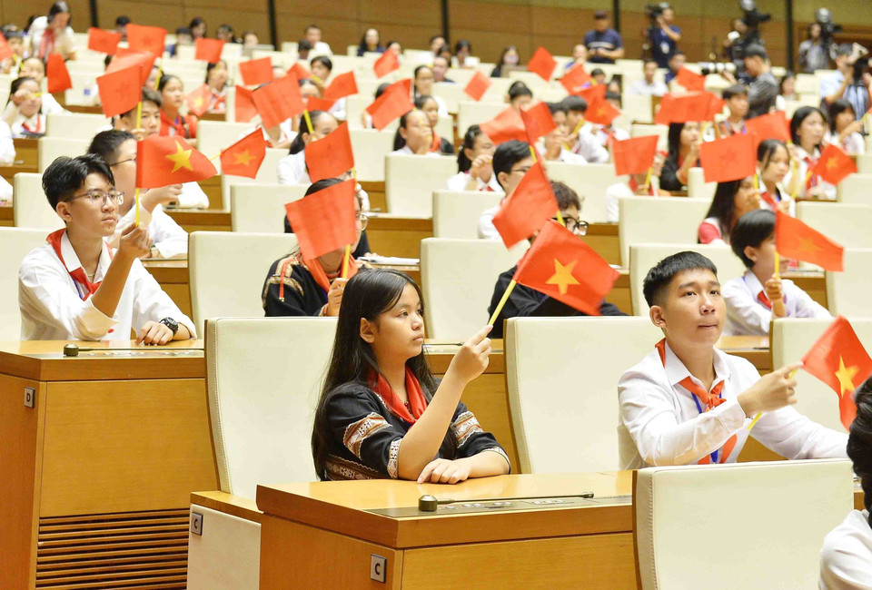 Các đại biểu dự Phiên họp giả định Quốc hội Trẻ em lần thứ nhất năm 2023. (Ảnh: Minh Đức/TTXVN)