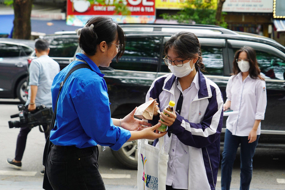 Hà Nội có tổng số 102.095 thí sinh đăng ký dự thi, là địa phương có số lượng thí sinh dự thi tốt nghiệp THPT năm 2023 đông nhất cả nước (chiếm 1/10 thí sinh của cả nước). (Ảnh: PV/Vietnam+)