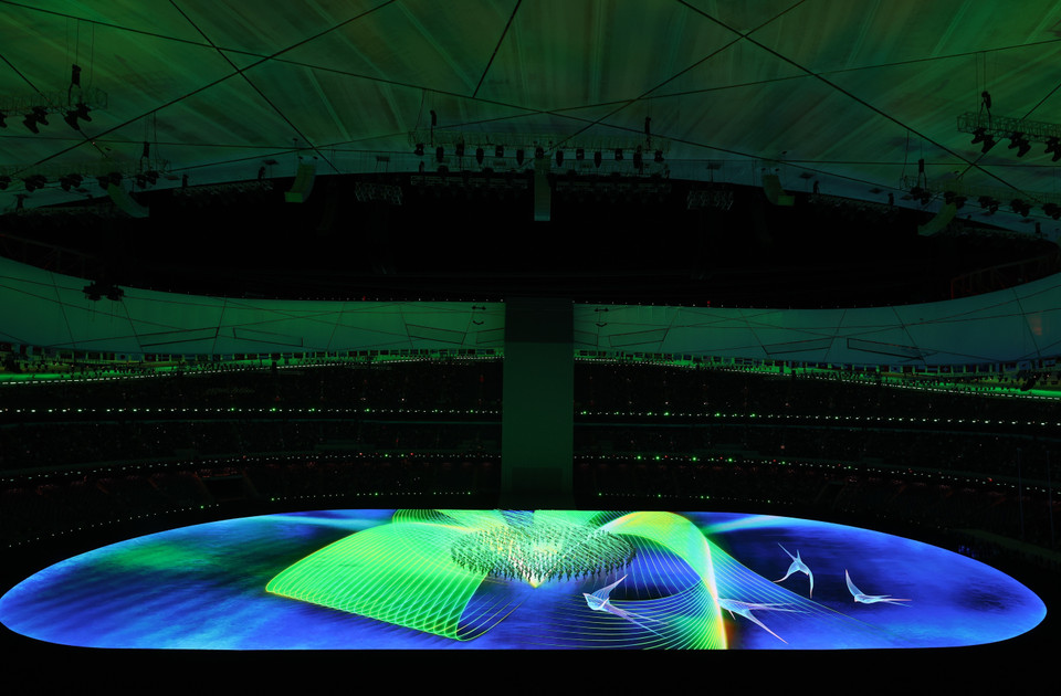 Các nghệ sỹ biểu diễn trong lễ khai mạc Olympic mùa Đông Bắc Kinh 2022 tại Sân vận động quốc gia ở thủ đô Bắc Kinh, Trung Quốc, ngày 4/2/2022. (Ảnh: THX/TTXVN)