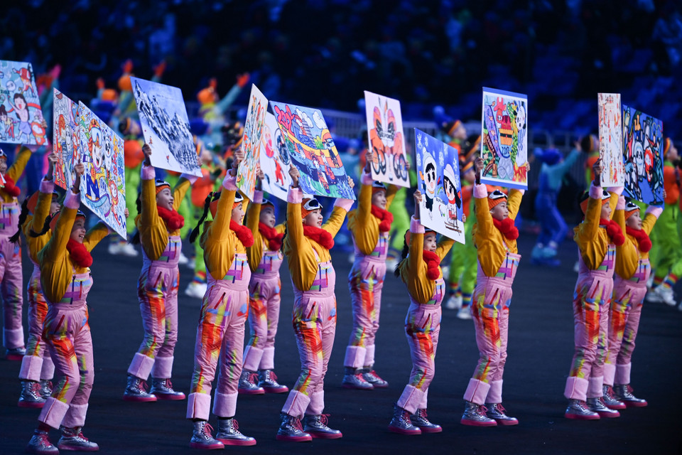 Các nghệ sỹ biểu diễn trong lễ khai mạc Olympic mùa Đông Bắc Kinh 2022 tại Sân vận động quốc gia ở thủ đô Bắc Kinh, Trung Quốc, ngày 4/2/2022. (Ảnh: THX/TTXVN)