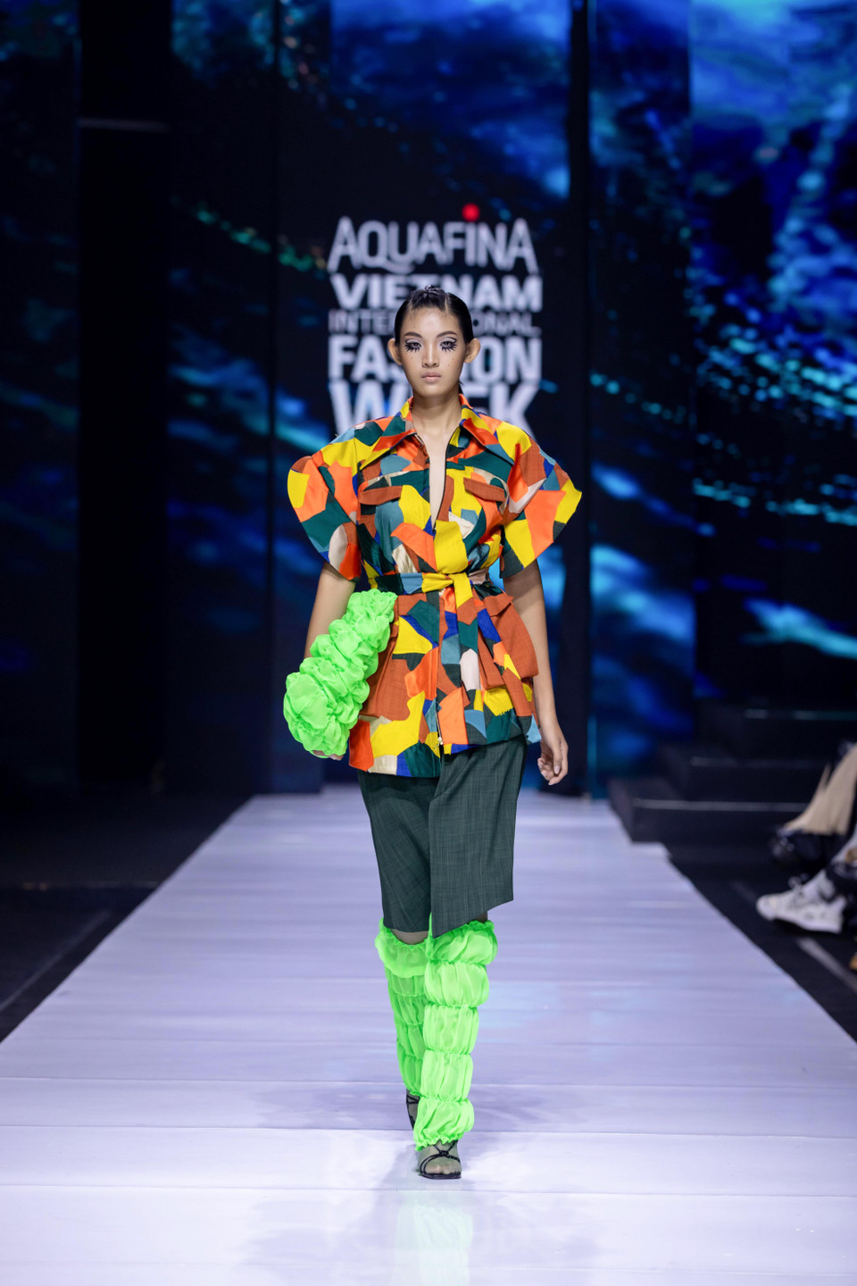 Thiết kế trong bộ sưu tập ‘Hidden Gem’ (Ngọc quý trong đá) của Tiny Ink by Hoàng Quyên. (Ảnh: CTV/Vietnam+)