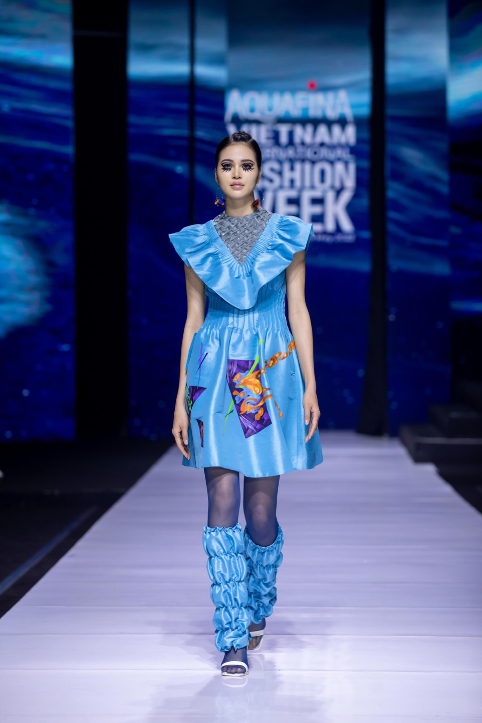 Thiết kế trong bộ sưu tập ‘Hidden Gem’ (Ngọc quý trong đá) của Tiny Ink by Hoàng Quyên. (Ảnh: CTV/Vietnam+)