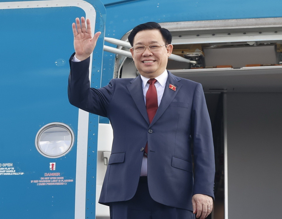 Chủ tịch Quốc hội Vương Đình Huệ rời Hà Nội, lên đường thăm chính thức Bangladesh và Bulgaria. (Ảnh: Doãn Tấn/TTXVN)