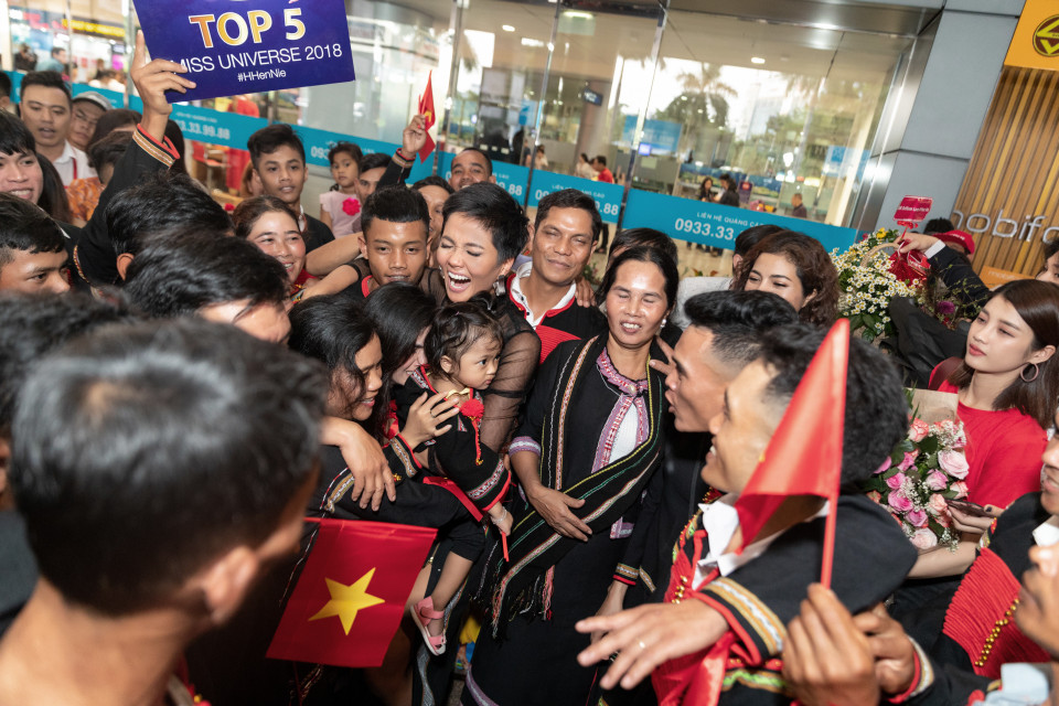 Trong suốt hành trình thi, H'Hen Niê đã thể hiện được ý chí mạnh mẽ và quyết tâm khi liên tục gây ấn tượng với những lựa chọn thay đổi trang phục...(Ảnh: BTC)