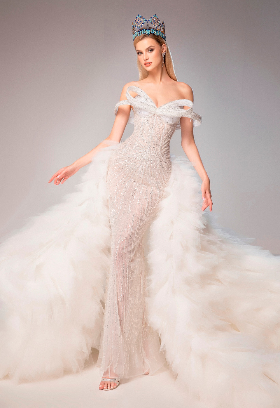 Diện mạo xinh đẹp và thân hình quyến rũ của đương kim Miss World Krystyna Pyszková. (Ảnh: CTV/Vietnam+)