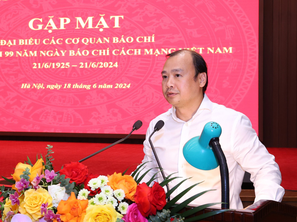 Tổng Biên tập Tạp chí Cộng sản Lê Hải Bình phát biểu. (Ảnh: Văn Điệp/TTXVN)