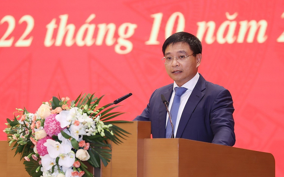 Bộ trưởng Bộ Giao thông Vận tải Nguyễn Văn Thắng phát biểu nhận nhiệm vụ. (Ảnh: Dương Giang/TTXVN)