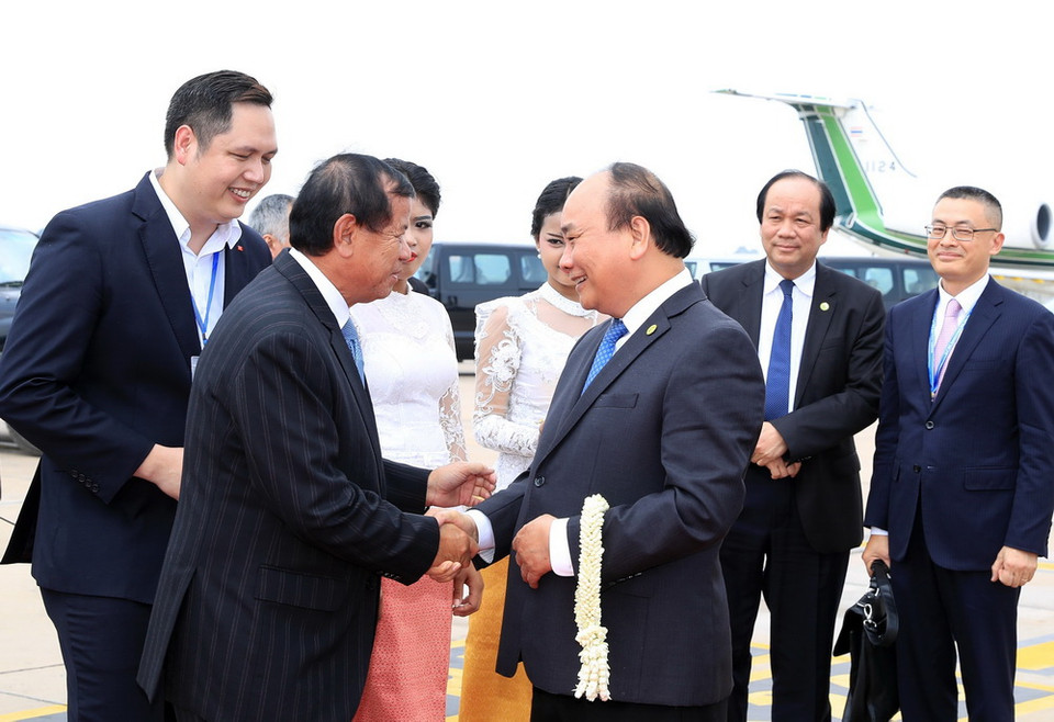 Lễ tiễn Thủ tướng Nguyễn Xuân Phúc tại sân bay quốc tế Siem Reap, Vương quốc Campuchia. Ảnh: Thống Nhất/TTXVN)