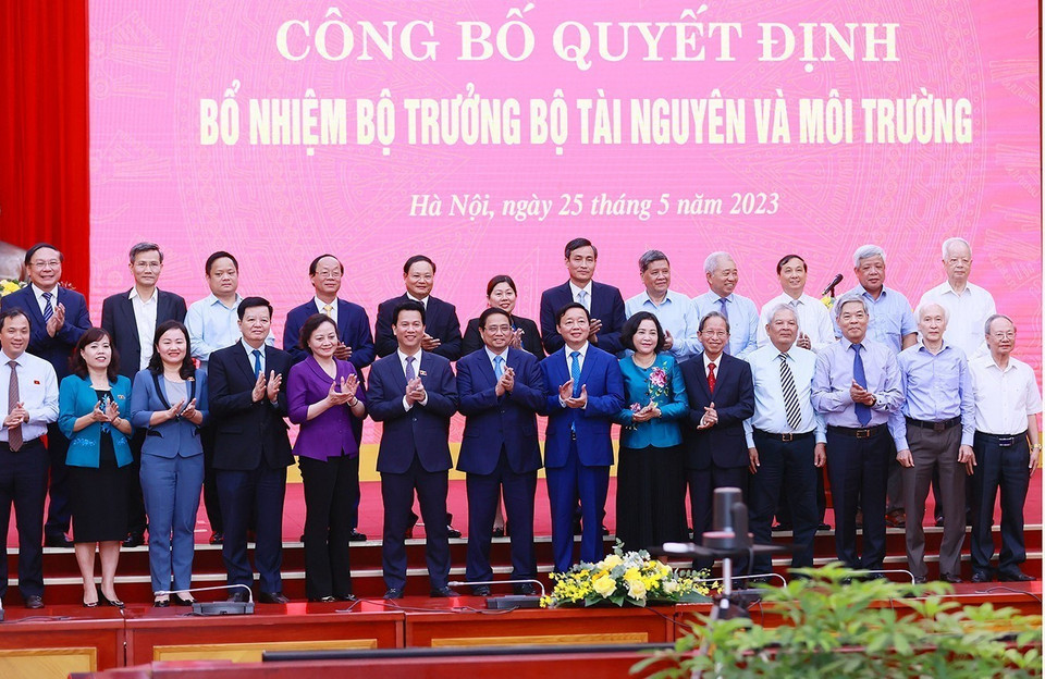 Thủ tướng Phạm Minh Chính và các đại biểu. (Ảnh: Dương Giang/TTXVN)