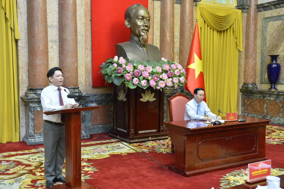 Bí thư Đảng ủy Khối các cơ quan Trung ương Nguyễn Văn Thể phát biểu tại buổi gặp mặt. (Ảnh: Minh Đức/TTXVN)