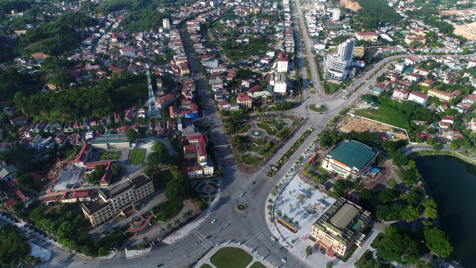 Thành phố Yên Bái thay đổi từng ngày. (Ảnh: Đức Tưởng/TTXVN)