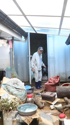 Ngôi nhà bị hư hại do ngập lụt sau những trận mưa lớn tại Yesan, tỉnh Nam Chungcheong, Hàn Quốc. (Ảnh: Yonhap/TTXVN)