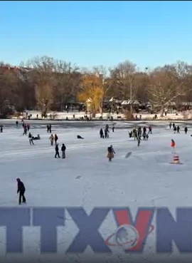 Đức: Hòa mình vào không gian mùa Đông cổ tích và tràn ngập năng lượng tại Berlin
