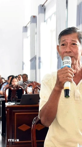 Ngư dân đặt câu hỏi liên quan đến hành vi bị xử lý hình sự trong vi phạm khai thác IUU. (Ảnh: Trung Kiên/TTXVN)