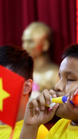 Thành phố Hồ Chí Minh: Khán giả nhí “xem” bóng đá bằng tai với tình yêu Tổ quốc