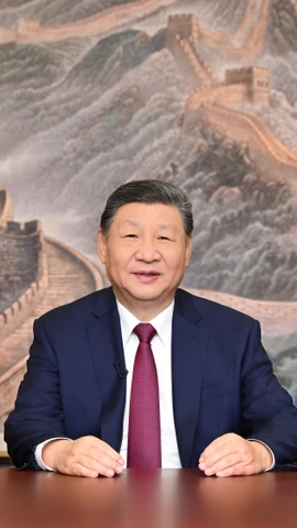 Chủ tịch Trung Quốc Tập Cận Bình phát biểu chào đón năm mới 2026 tại Bắc Kinh ngày 31/12/2025. (Ảnh: THX/TTXVN)
