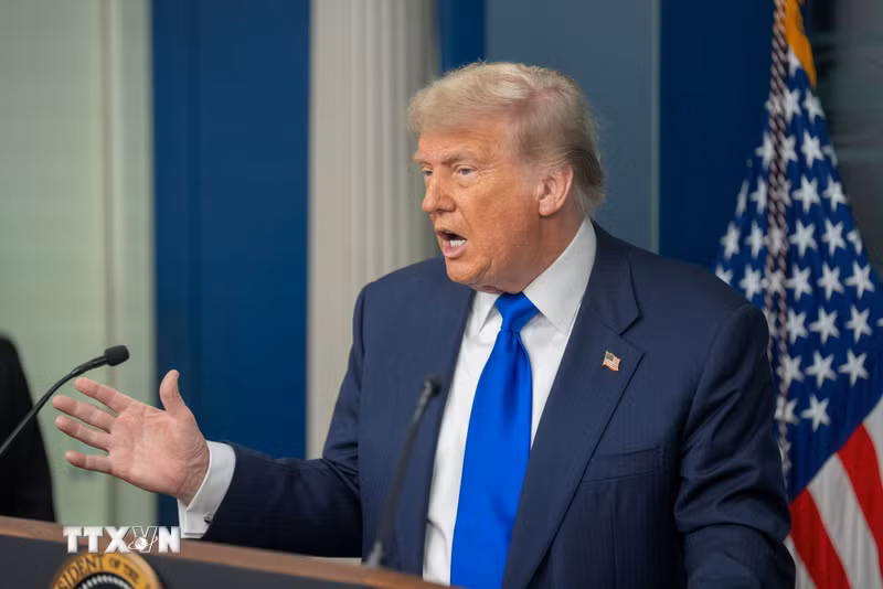 Tổng thống Donald Trump tuyên bố muốn Mỹ ở lại NATO