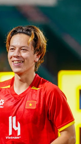 Cầu thủ Việt kiều Lê Viktor (số 14) có lần đầu đá chính ở Vòng chung kết U23 châu Á 2026. (Ảnh: Việt Anh/Vietnam+)