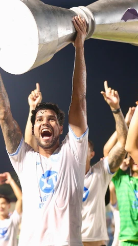 Thép Xanh Nam Định bảo vệ thành công danh hiệu vô địch V-League. (Ảnh: thepxanhnamdinh)