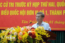 Đồng chí Lê Minh Trí, Ủy viên Bộ Chính trị, Bí thư Trung ương Đảng, Trưởng ban Nội chính Trung ương, phát biểu tại buổi tiếp xúc cử tri. (Ảnh: Công Phong/TTXVN)