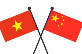 Quốc kỳ Việt Nam và Trung Quốc. (Nguồn: Vietnam+)