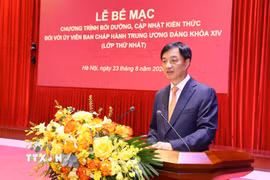 Ủy viên Bộ Chính trị, Bí thư Trung ương Đảng, Trưởng Ban Tổ chức Trung ương Nguyễn Duy Ngọc phát biểu bế mạc. (Ảnh: Văn Điệp/TTXVN)