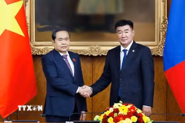 Chủ tịch Quốc hội Trần Thanh Mẫn hội đàm với Chủ tịch Quốc hội Mông Cổ Sandag Byambatsogt. (Ảnh: Doãn Tấn/TTXVN)