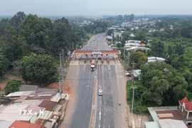 Dự án nâng cấp, mở rộng đường ĐT.741 đoạn Bàu Trư-Đồng Xoài giai đoạn 2 có tổng chiều dài 18,66km, tổng mức đầu tư hơn 931 tỷ đồng theo hình thức đối tác công tư (PPP). (Ảnh: Đậu Tất Thành/TTXVN)