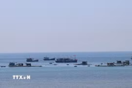 Nhiều địa phương ven biển ở Khánh Hòa đầu tư phát triển nhiều mô hình nuôi biển công nghệ cao. (Ảnh: Công Thử/TTXVN)