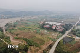 Toàn cảnh khu tái định cư tại thôn An Hòa, xã Mậu A, tỉnh Lào Cai với diện tích đất thu hồi trên 162.356m2 phục vụ thi công dự án đường sắt Lào Cai-Hà Nội-Hải Phòng. (Ảnh: Đinh Thùy/TTXVN)
