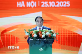 Thủ tướng Phạm Minh Chính phát biểu khai mạc Hội chợ mùa Thu lần thứ nhất-năm 2025. (Ảnh: An Đăng/TTXVN)
