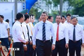 Thủ tướng Lê Minh Hưng đến dự Lễ khởi công dự án nhà ở cho thuê và 05 đường sắt đô thị thành phố Hà Nội. (Ảnh: Dương Giang/TTXVN)