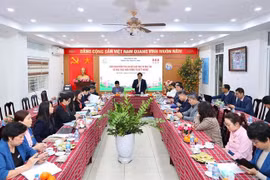 Đoàn kiểm tra làm việc với Trường Trung học cơ sở Phan Chu Trinh, quận Ba Đình, Hà Nội. (Nguồn: Bộ Giáo dục và Đào tạo)