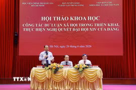 Các đại biểu chủ trì hội thảo. (Ảnh: Văn Điệp/TTXVN)