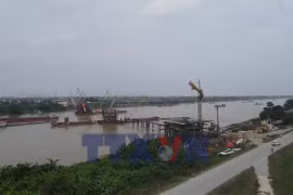 Thành phố Hà Nội tăng tốc thi công 7 cầu vượt sông Hồng
