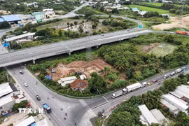 Khu vực thực hiện Dự án cải tạo nút giao An Bình (trên địa bàn phường Mỹ Trà, tỉnh Đồng Tháp). (Ảnh: Nhựt An/TTXVN)