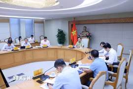 Phó Thủ tướng Trần Hồng Hà chủ trì cuộc họp. (Ảnh: Văn Điệp/TTXVN)