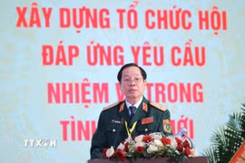 Trung tướng Nguyễn Hữu Chính - Chủ tịch Hội Nạn nhân chất độc da cam/dioxin Việt Nam (VAVA) phát biểu. (Ảnh: Hoàng Hiếu/TTXVN)