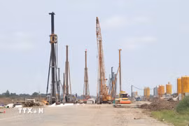 Công trường Cảng hàng không Cà Mau. (Ảnh: Tuấn Phi/TTXVN)