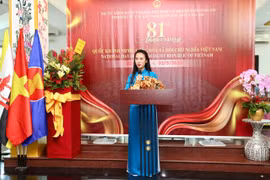 Đại sứ Đỗ Thùy Dương phát biểu tại buổi lễ. (Nguồn: Vietnam+)