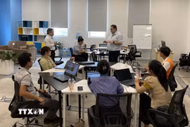 Mô hình “Lớp học số” được tổ chức giới thiệu tại Trường Đại học Việt Đức. (Ảnh: Huyền Trang/TTXVN)