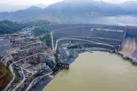 Dự án Nhà máy Thủy điện Hòa Bình mở rộng, nằm bên bờ phải tuyến đập Thủy điện Hòa Bình hiện tại. (Ảnh: Huy Hùng/TTXVN)