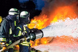 EU chính thức thông qua biện pháp hạn chế việc sử dụng PFAS trong bọt chữa cháy. (Ảnh minh họa. Nguồn: Shutterstock)
