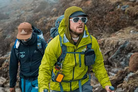 Nhà leo núi Oliver Foran chinh phục đỉnh Everest. (Nguồn: AFP)
